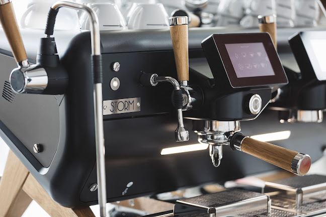 Opinii despre CoffeeWORKS Phuket Experience Center în อำเภอเมืองภูเก็ต - การบริการอาหารและที่พัก