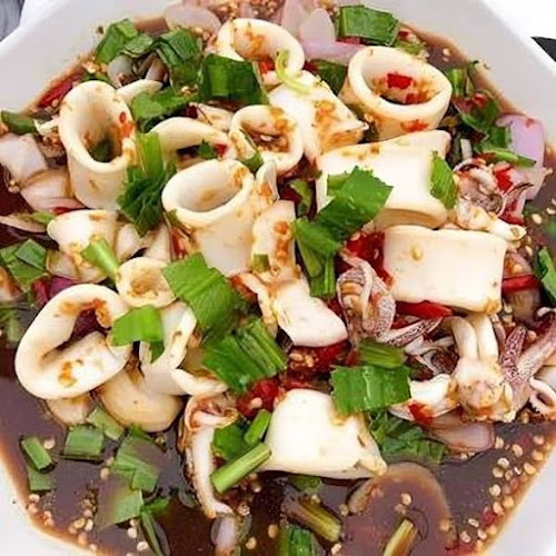 Wall 21 Cafe - การบริการอาหารและที่พัก