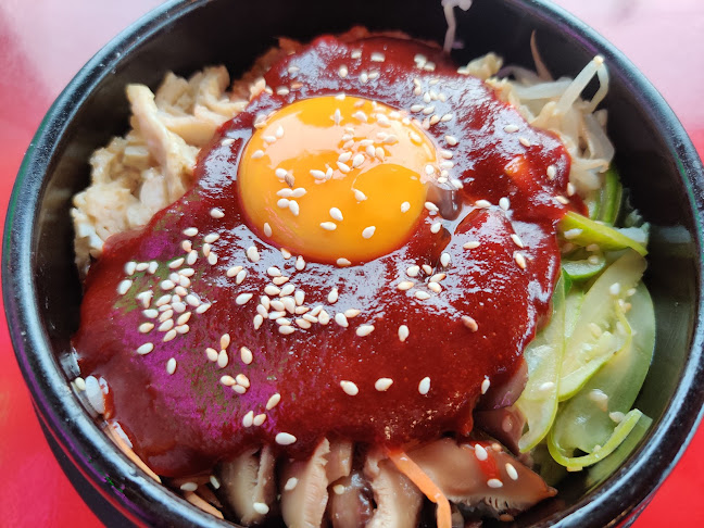 คอมเบโพจา GeonbaePocha Korean Restaurant - การบริการอาหารและที่พัก