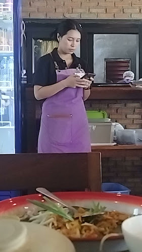 ตํากระเทย อุบลราชธานี Tumkratoei (Ubon Ratchathani) - การบริการอาหารและที่พัก