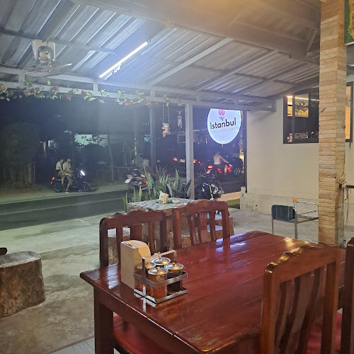 Red Chair - อำเภอเมืองภูเก็ต