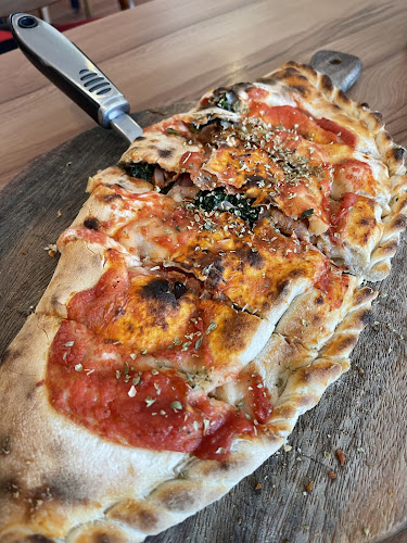 Sapori​ Italian Restaurant - การบริการอาหารและที่พัก