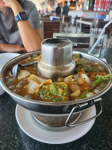 มุมอร่อย สาขานาเกลือ - การบริการอาหารและที่พัก