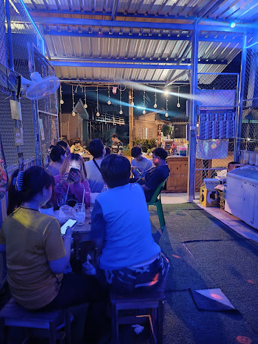 S&T จำหน่ายใบ สาขา 3 - การบริการอาหารและที่พัก