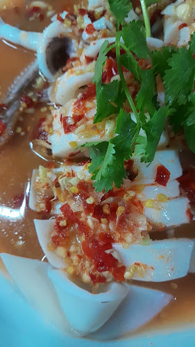 Opinii despre GoPorn GoPong Thai Food ร้านอาหารข้าวต้มโต้รุ่ง โกพร โกพงค์ în อำเภอเมืองภูเก็ต - การบริการอาหารและที่พัก