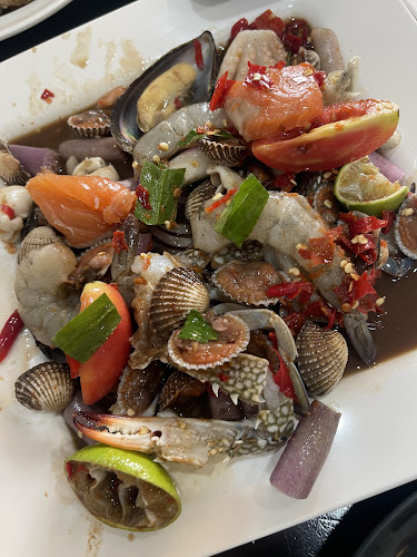 สถานียำโคราช - เมือง