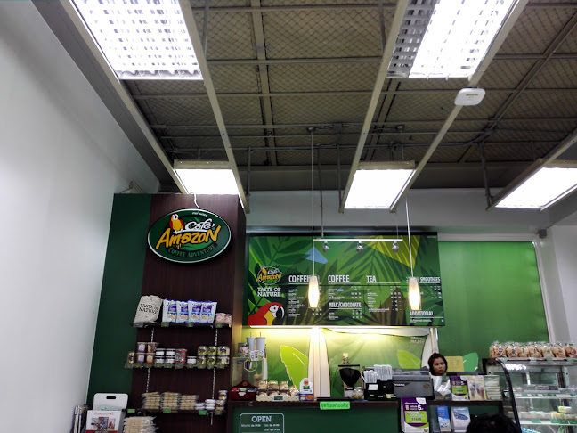 คาเฟ่ อเมซอน ปตท. ตรงข้ามพัทยาใต้ - การบริการอาหารและที่พัก