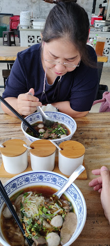 ถ. ราชสีมา - โชคชัย ตำบลในเมือง อำเภอเมืองนครราชสีมา นครราชสีมา 30000