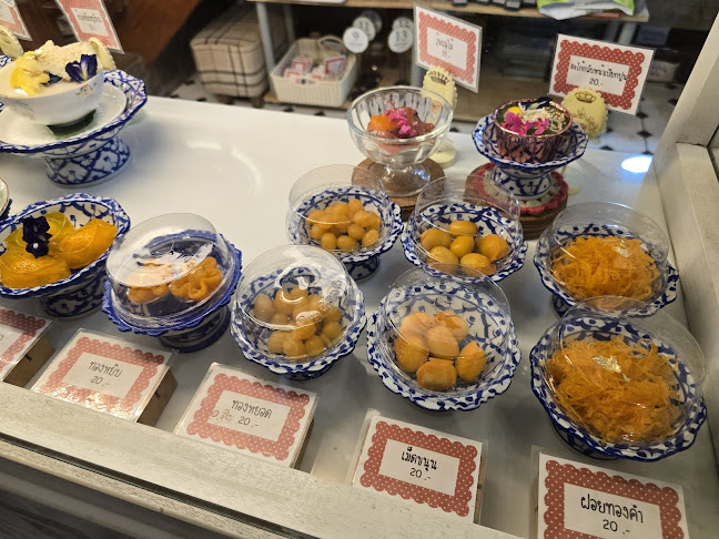 Comentarii opinii despre หนม​ หวาน​ Home​ ​Cafe -By บ้านขนมเจ๊ม้อง