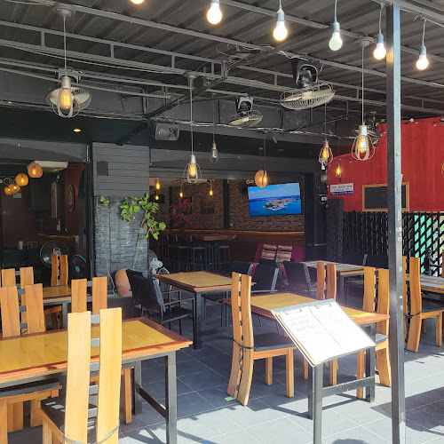 Public House Phuket - Kamala