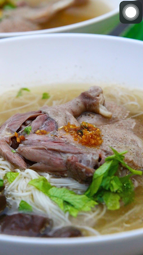 Opinii despre ก๋วยเตี๋ยวเป็ดเจ๊แดง เจ้าเก่า duck nooddle în อำเภอหาดใหญ่ - การบริการอาหารและที่พัก
