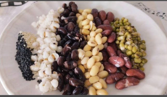 ร้านถั่วปั่น 5 สีและน้ำผลไม้สุขภาพ