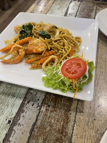 One D Seafood and Restaurant @Rimhan Karonbeach - การบริการอาหารและที่พัก