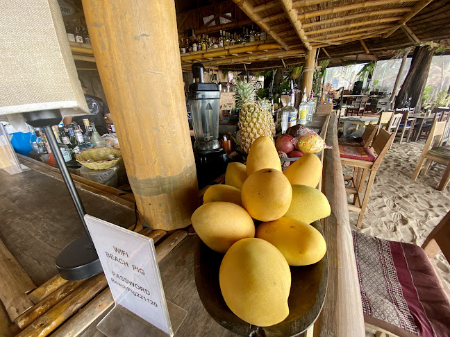 Beach Pig - อำเภอถลาง