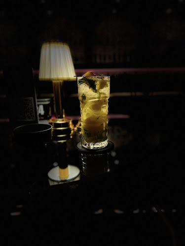 Continental cocktail lounge - การบริการอาหารและที่พัก