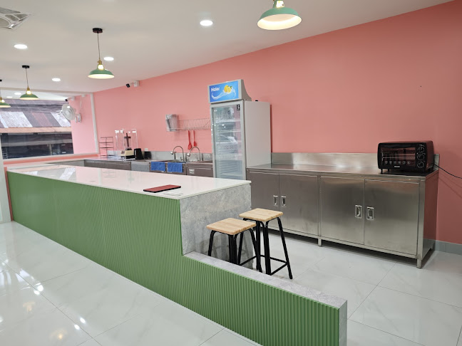 83/1 ถ. ปฏิพัทธิ์ ตำบลตลาดเหนือ อำเภอเมืองภูเก็ต ภูเก็ต 83000