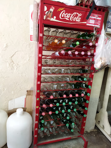 หมี่ผัดฮกเกี้ยน ถนนถลาง - การบริการอาหารและที่พัก