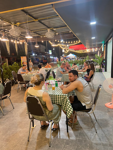 Yoyo Restaurant Karon Beach Phuket - อำเภอเมืองภูเก็ต