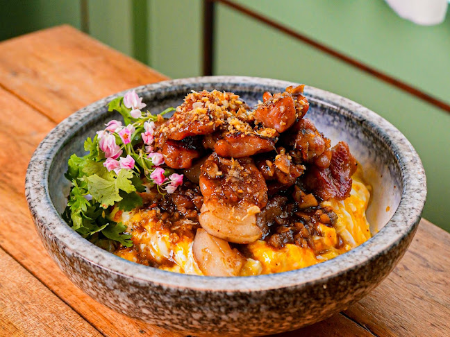 KIRI burger & bowl , kata beach - การบริการอาหารและที่พัก