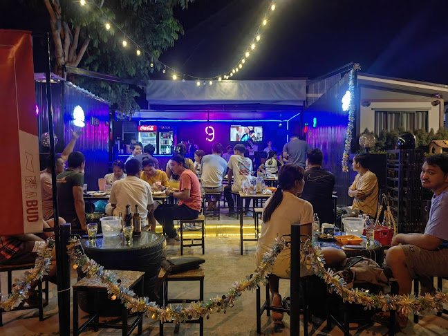 ร้าน ไนน์