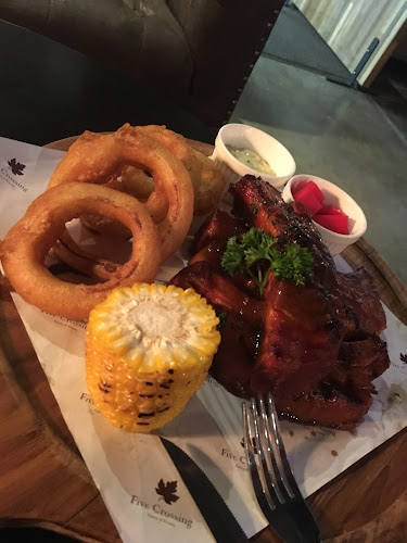 Comentarii opinii despre Five Crossing