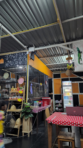 ร้านแอบแซ่บกัน - อำเภอศรีราชา