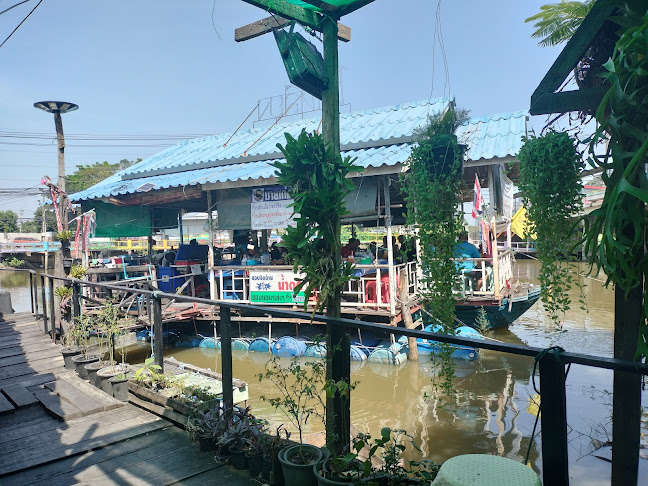 นายเก่งคลองสี่ ก๋วยเตี๋ยวเนื้อวัวรสเยี่ยม - การบริการอาหารและที่พัก