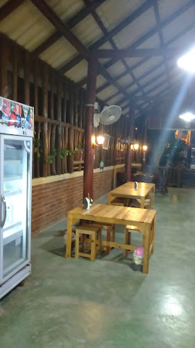 บัวแก้ว ซีฟู้ด - การบริการอาหารและที่พัก