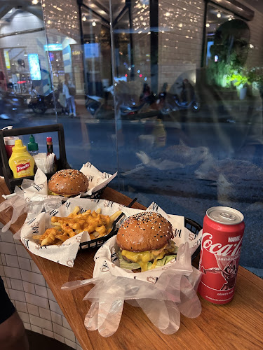 Millionaire Burgers (Laguna) - อำเภอถลาง