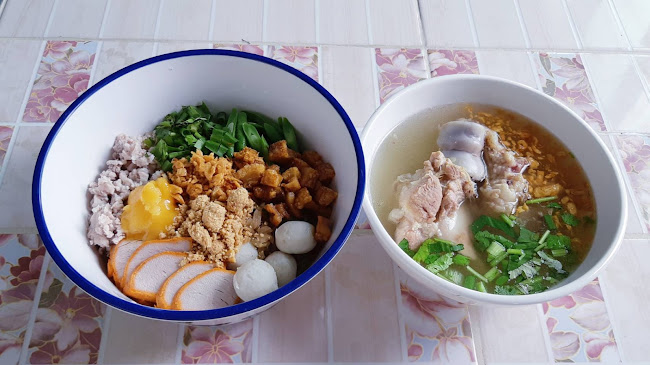 ร้าน​ ก๋วยเตี๋ยวสุโขทัย​ ซอย​ กาญจนวนิช41(ร้านลาบก้อยกาฬสินธุ์เจ้าเก่า)​ - อำเภอเมืองสงขลา