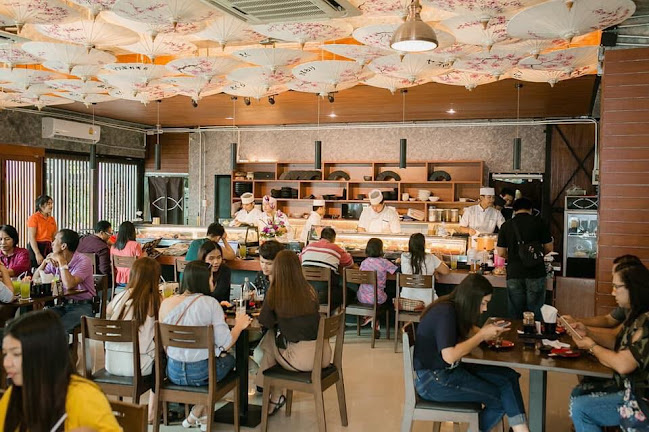 What the Fish (Izakaya & Bar) - การบริการอาหารและที่พัก