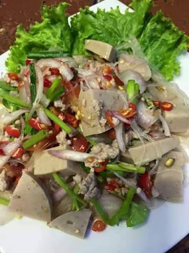 กะเพราข้าวมัน - การบริการอาหารและที่พัก