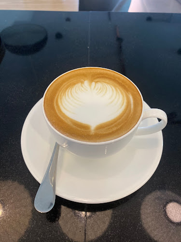 MOTÉA - การบริการอาหารและที่พัก