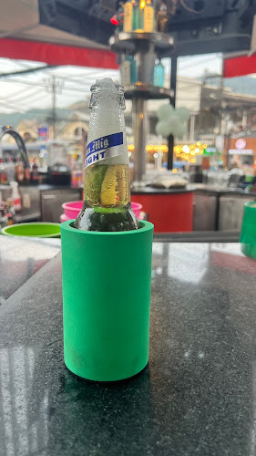 Comentarii opinii despre Hooters Phuket | American Restaurant & Sports Bar