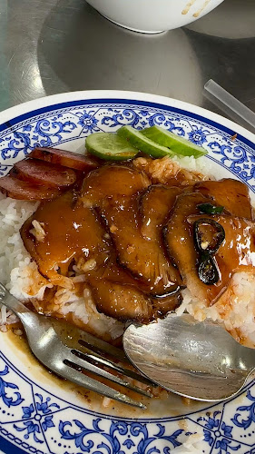 ยอดผักเมืองทอง ราดหน้า