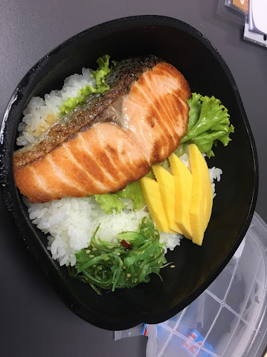 Oishi Eaterium - การบริการอาหารและที่พัก