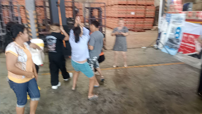 ห้างหุ้นส่วนจำกัด บรรลือการค้า - การบริการอาหารและที่พัก