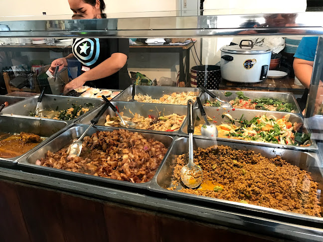 ข้าวแกงใต้พี่บ่าว