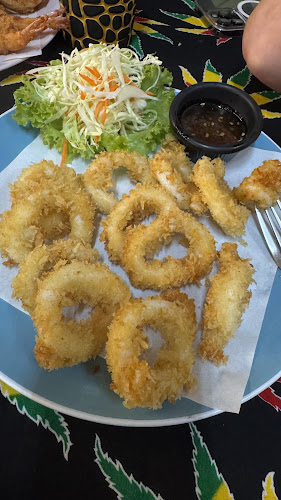 Blue Beach Restaurant - การบริการอาหารและที่พัก