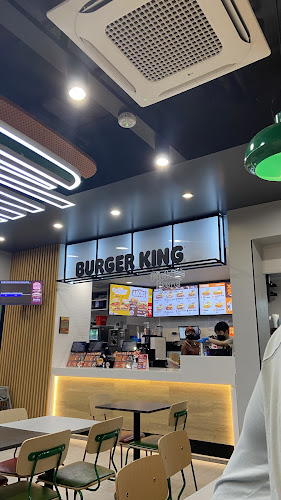 Burger King - Kata Phuket - การบริการอาหารและที่พัก