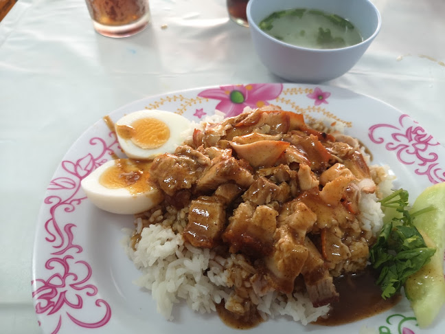 Opinii despre ข้าวหมูแดงนครปฐม în อำเภอเมืองกำแพงเพชร - การบริการอาหารและที่พัก
