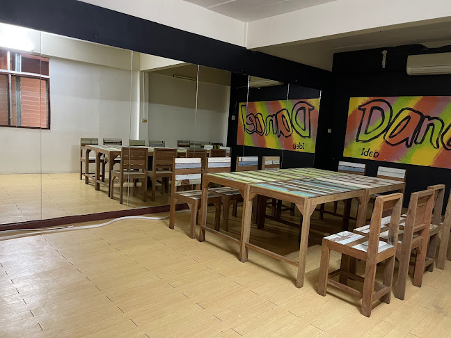 ร้านกินผักคาเฟ่ นครปฐม - การบริการอาหารและที่พัก