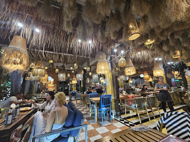 KIRI burger & bowl , kata beach - Muang