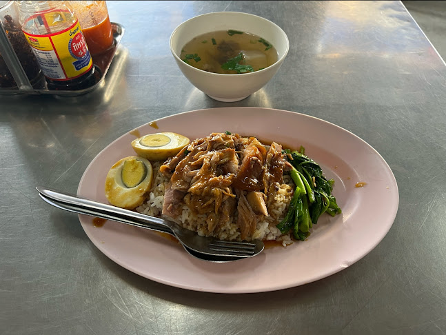 Opinii despre ร้านป้าเพ็ญขาหมู ก๋วยเตี๋ยวขาหมู สูตรดั้งเดิม în อำเภอบางละมุง - การบริการอาหารและที่พัก