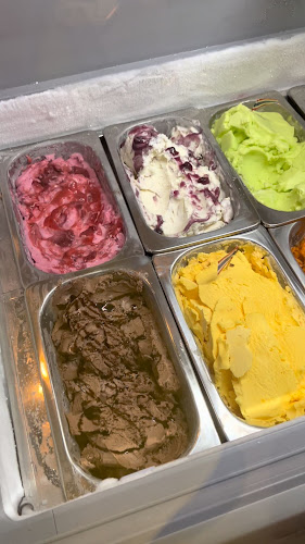 THAI SCREAM! DINER - Fusion Food, Ice Cream & Desserts 🇹🇭😝