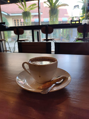 Opinii despre PU Coffee & Cake în อำเภอเมืองพะเยา - การบริการอาหารและที่พัก