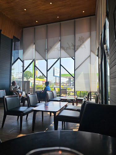 Inthanin - การบริการอาหารและที่พัก