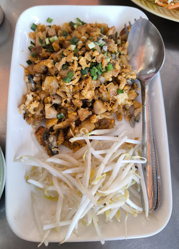 Comentarii opinii despre ลกเที้ยน ศูนย์รวมอาหารพื้นเมืองภูเก็ต