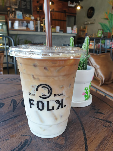 Folk Café Phuket - การบริการอาหารและที่พัก