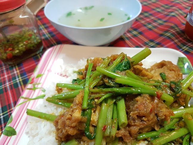 ร้านลายสก๊อต - การบริการอาหารและที่พัก